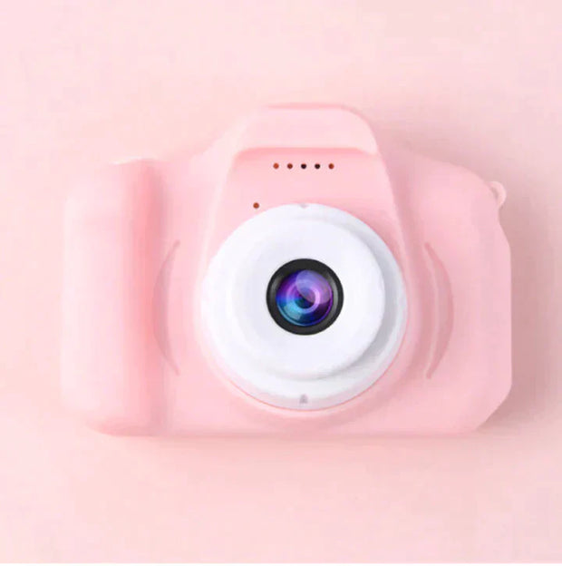 RetroSnap – Vintage-Style Digital Camera with Instant Mobile Transfer