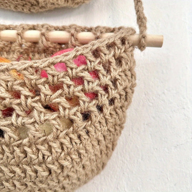 BohoHaven - Woven Wall Basket with 6 Hooks