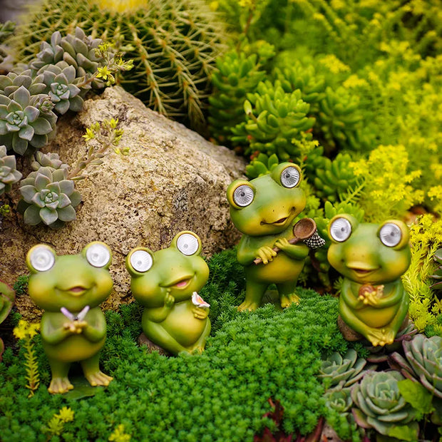 SunnyHopper – Fun Frog Garden Decor with Solar Light