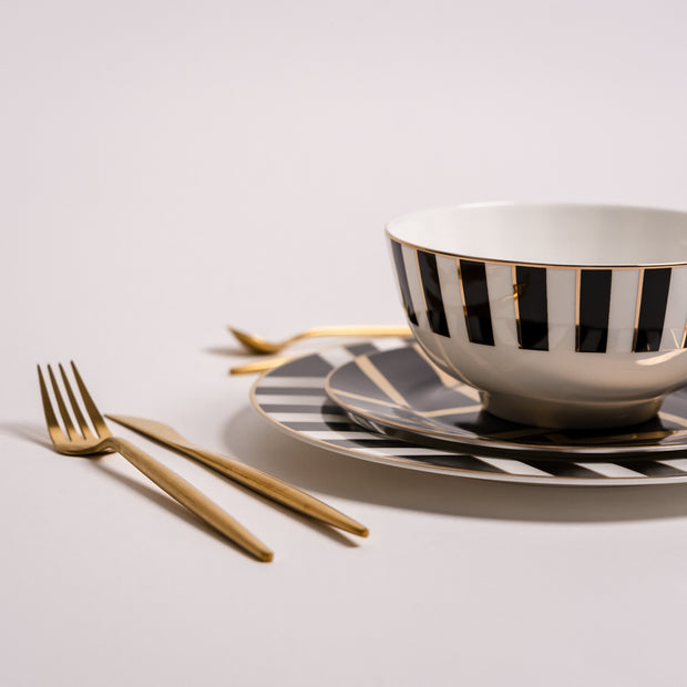 DineLuxe – Modern Dinnerware Set for Every Occasion