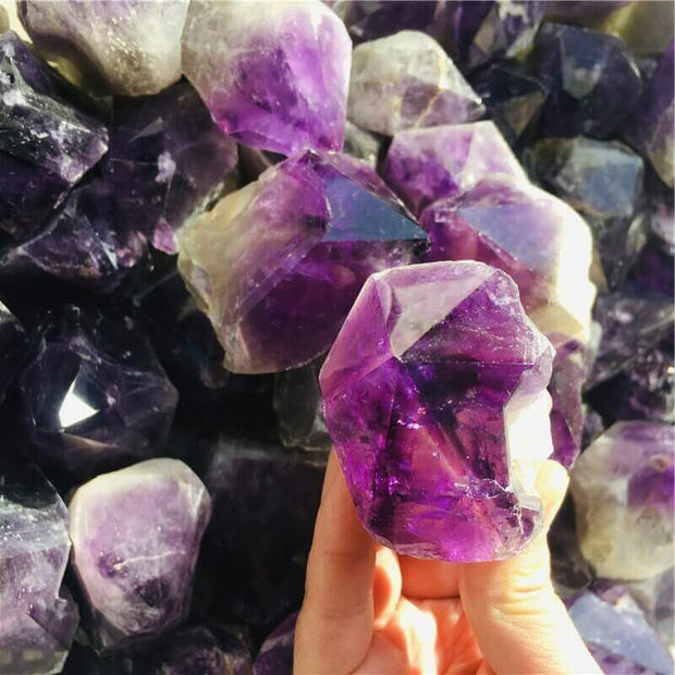 GlowAmethyst – Radiant Cluster for Elegant Home Décor