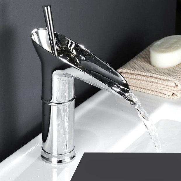 HeritageFalls – Classic Waterfall-Style Sink Faucet