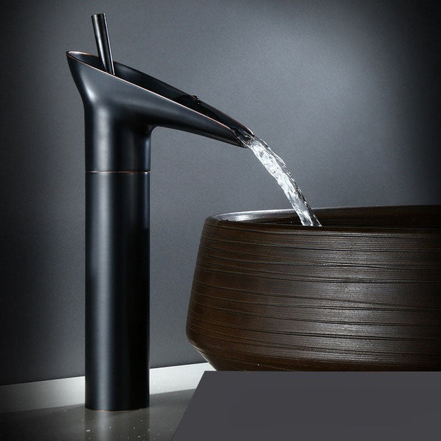 HeritageFalls – Classic Waterfall-Style Sink Faucet