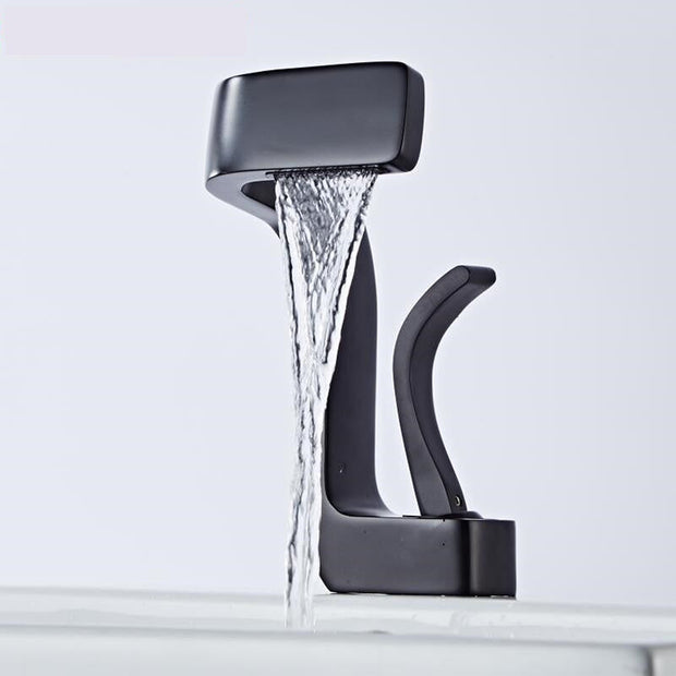 CurveFlow – Modern Arch Faucet with Sleek Design & Smooth Water Flow